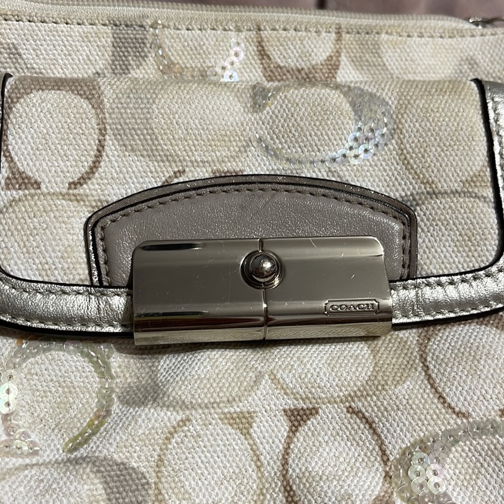 White Coach - Picture 3 of 3